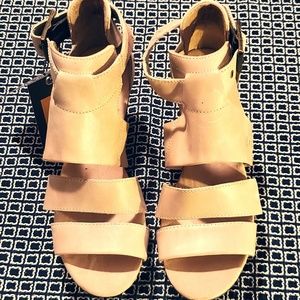 Caterpillar Wedge Platform Women Size 7W
